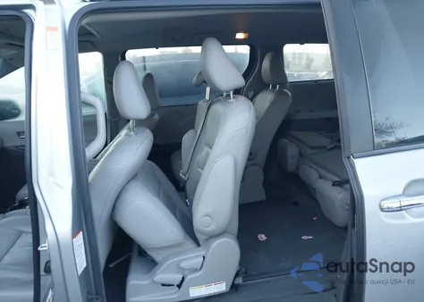 2015 Toyota Sienna Xle 8 Passenger from USA, damaged, VIN 5TDYK3DC8FS631121